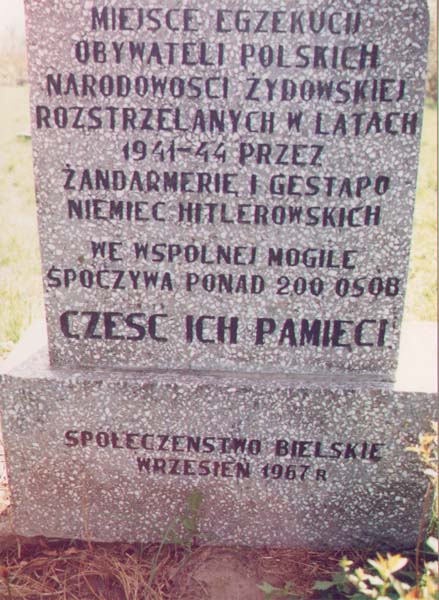 memorial.jpg
        (70075 bytes)