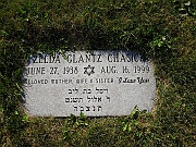 CHASICK-Zelda-Glantz