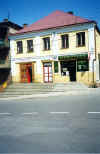 TYCZYN Tuchman House photo 1.jpg (22104 bytes)