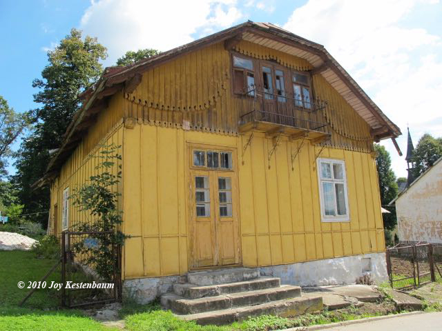 Building
on site of synagogue