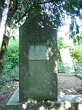 Mochola-tombstone-06