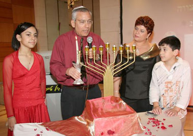 Alisa, Ronit, and Ofer Reger 