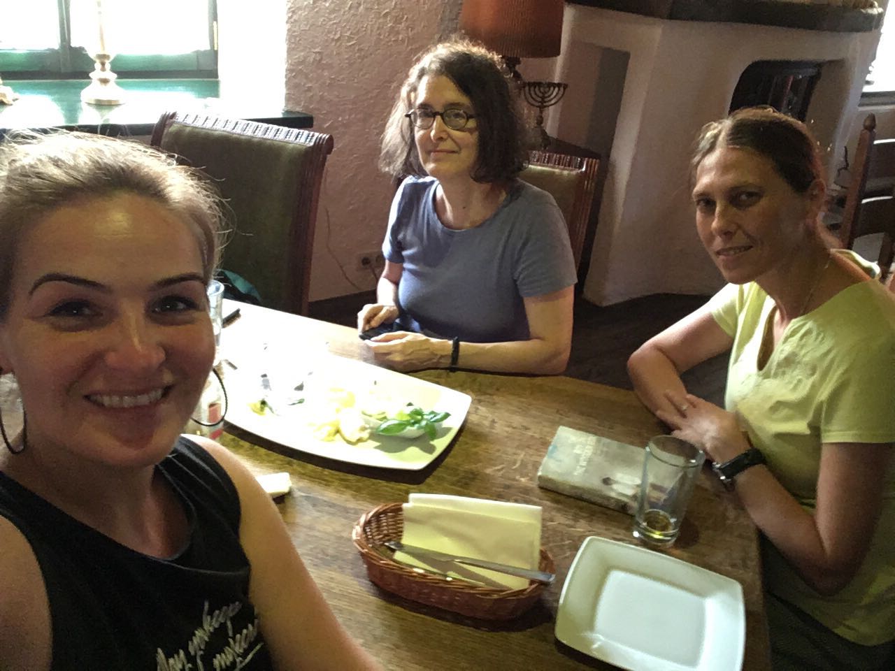 Paulah, Joy and Kasia at Bojarski
                                Gościniec in Narewka