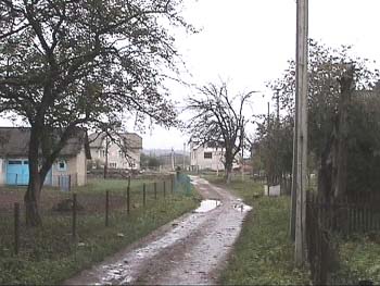 02RozhCemeteryMuddyRoad