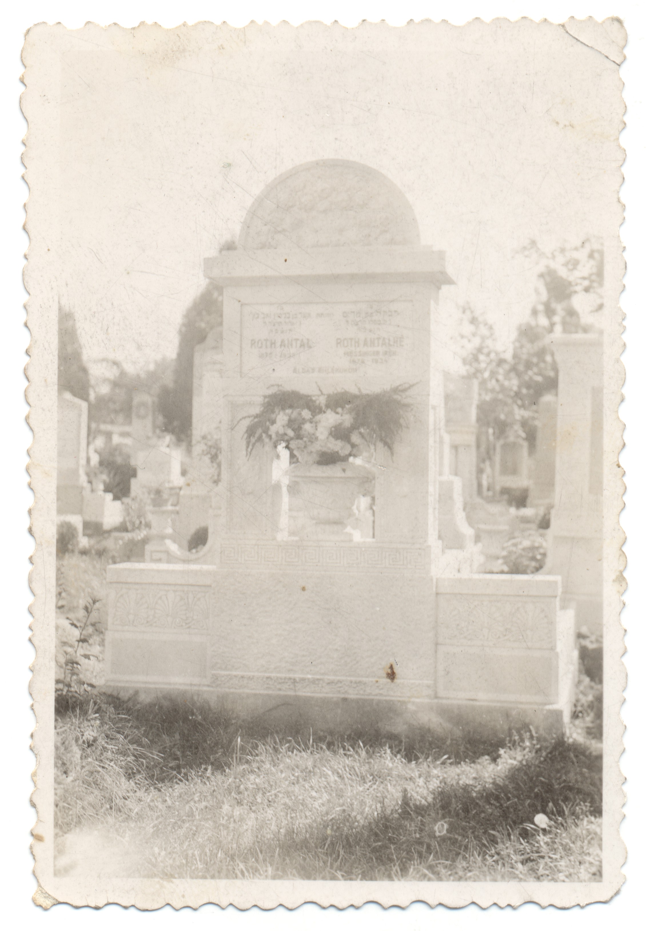 Antalrothtombstone