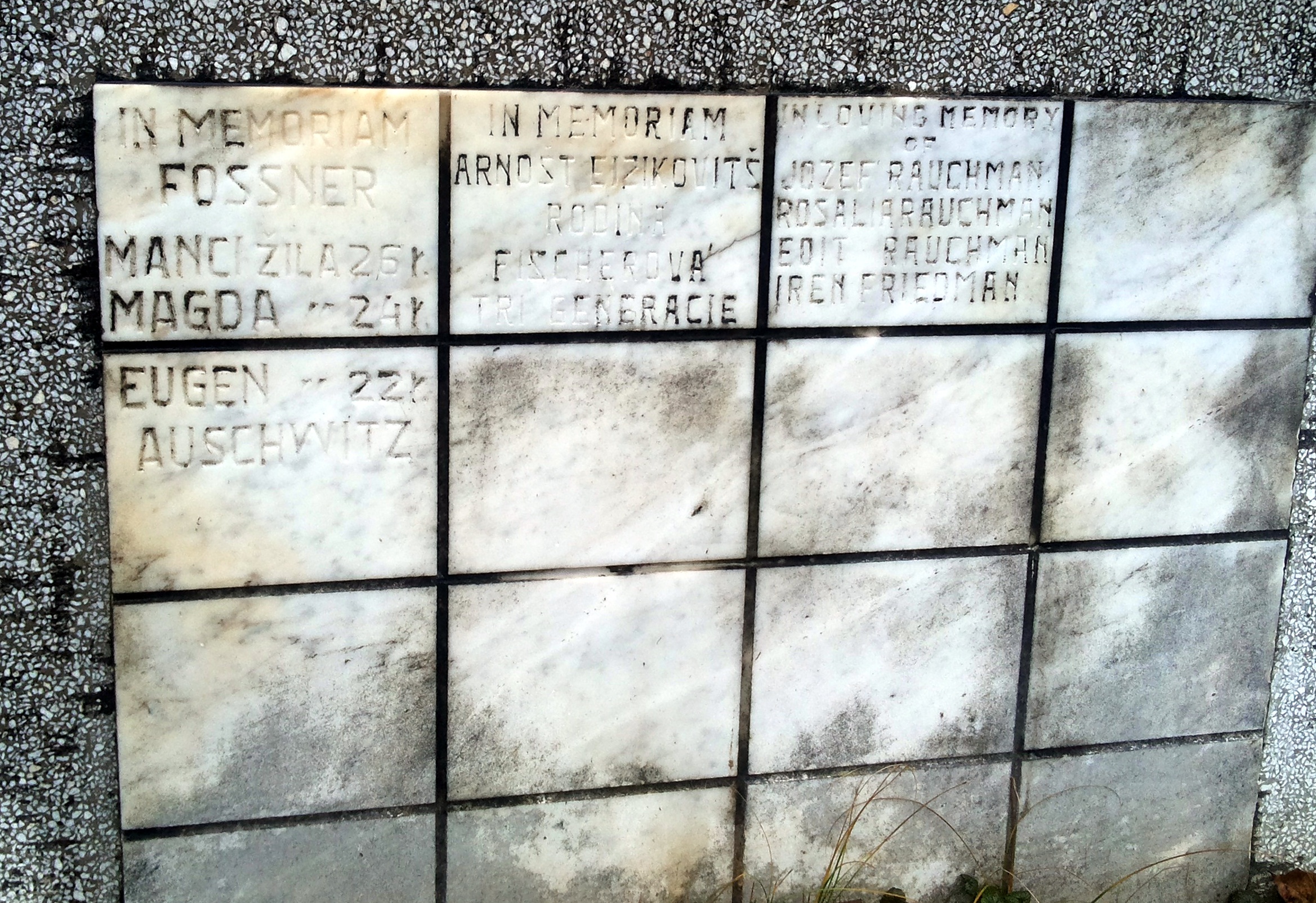 plaque_2.jpg