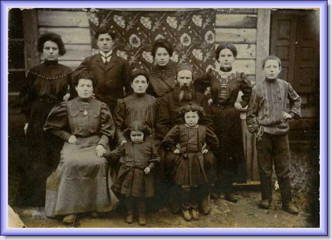 pogrund_jehuda_and_family.jpeg