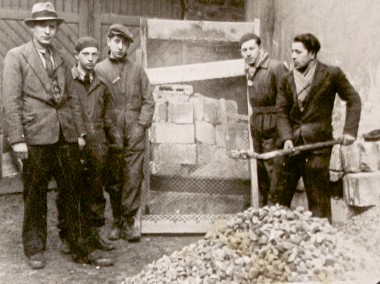Cudkowicz-work.jpg