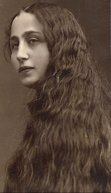 Rabbi's wife