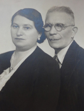 Olga and Julius Krupnik in the 1950's. Olga is a sister of Dora Halpern and aunt of Trude Fellmann.